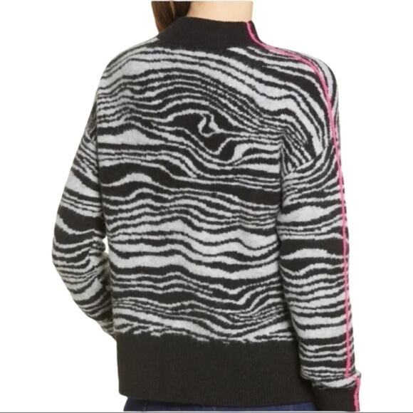 Halogen Swirl Zebra Stripe Mock Neck Sweater Large NWT - Picture 3 of 9